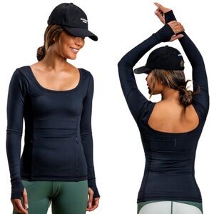 Wondery Anza Long Sleeve Baselayer in Black Size XS